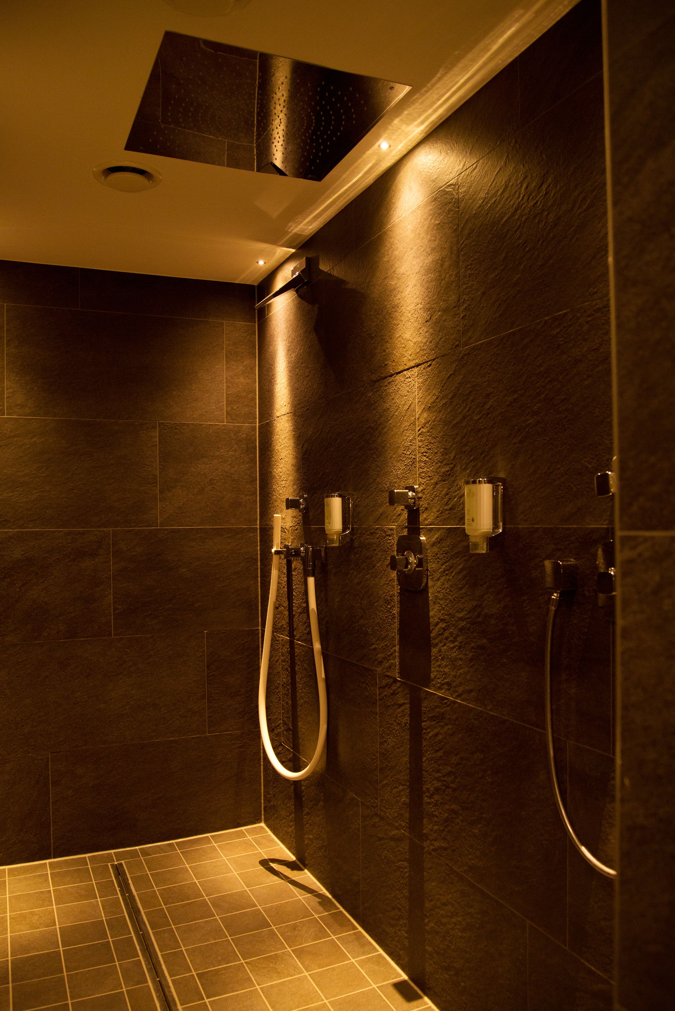 body treatments, aromatherapy, hot stone massages, deep-tissue massages