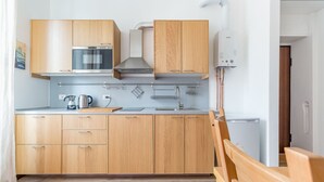 Apartment, 1 Bedroom | Private kitchenette | Fridge, stovetop, electric kettle, cookware/dishes/utensils - Alessia's Flat - Affori 3 (Milan)