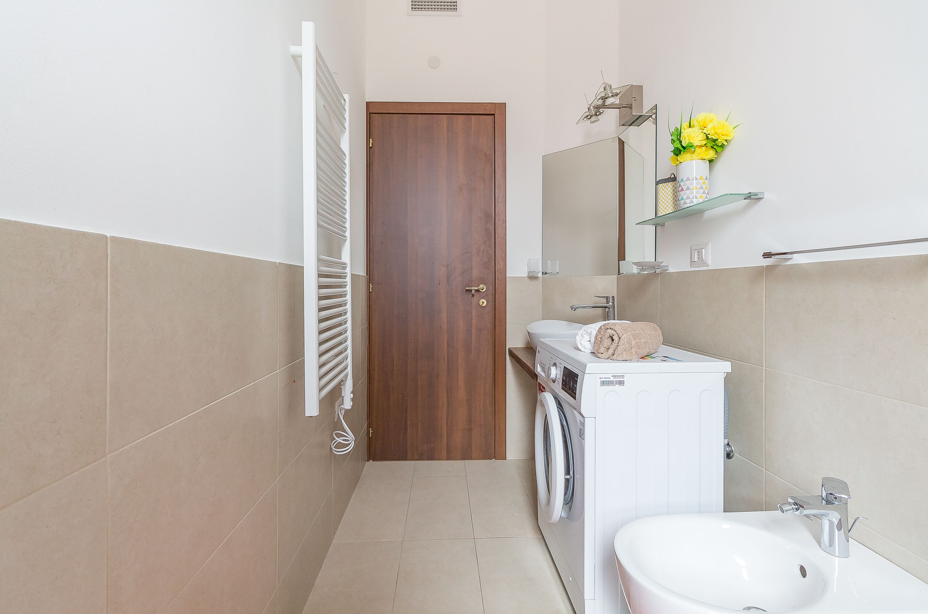 Apartment, 1 Schlafzimmer | Badezimmer | Dusche, Bidet, Handtücher
