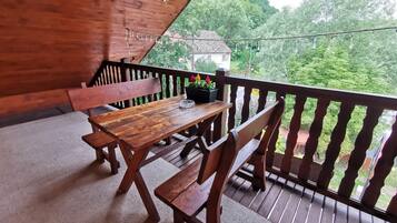 Triple Room, Multiple Beds, Non Smoking (nr 6) | Terrace/patio