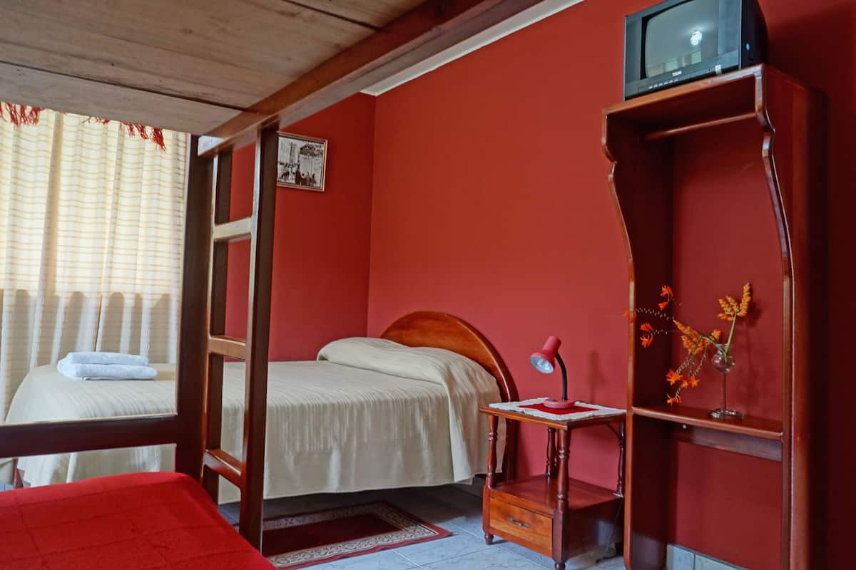 Basic Quadruple Room | In-room safe, blackout drapes, WiFi (free), bed sheets