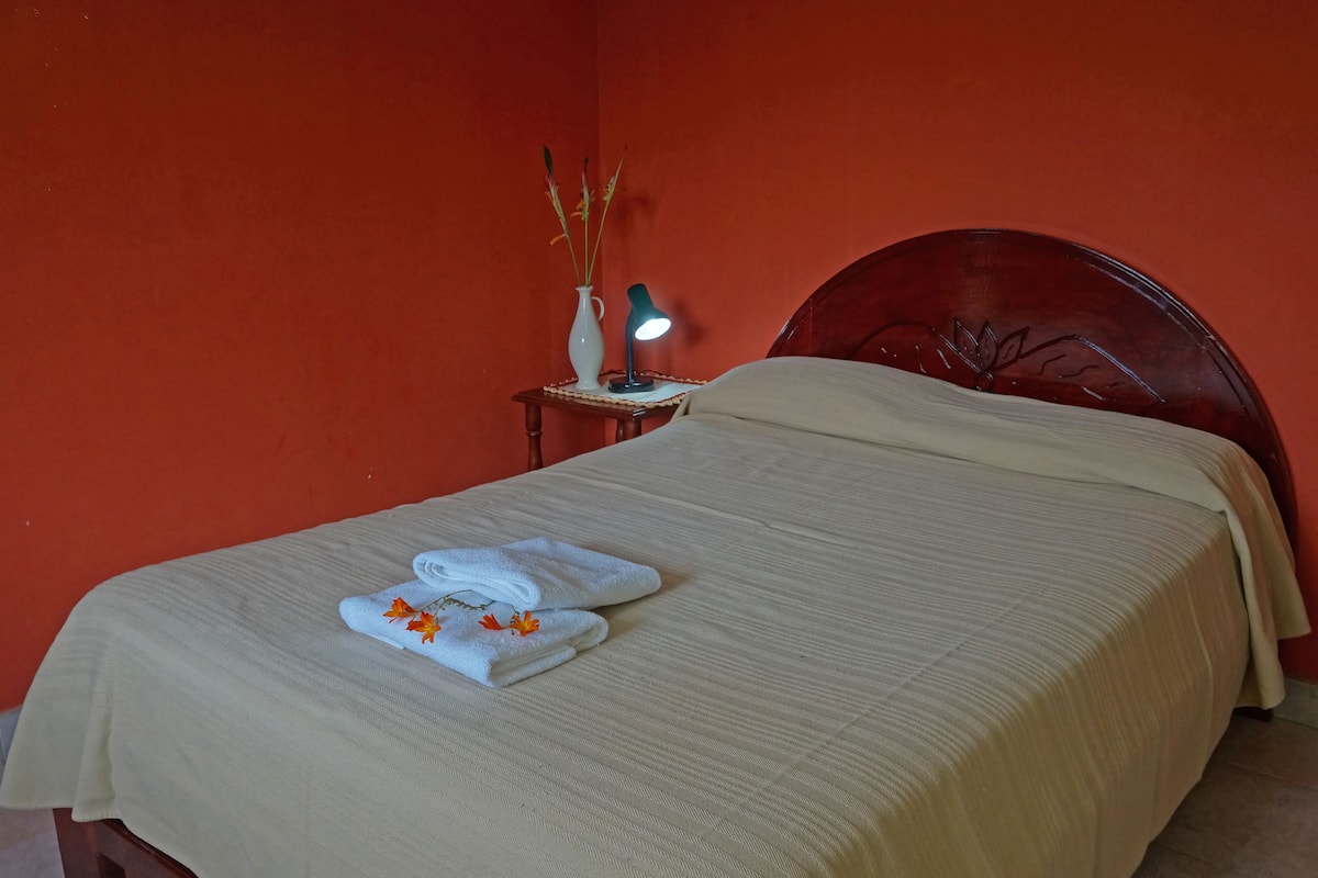 Romantic Cabin, Garden View | In-room safe, blackout drapes, WiFi (free), bed sheets