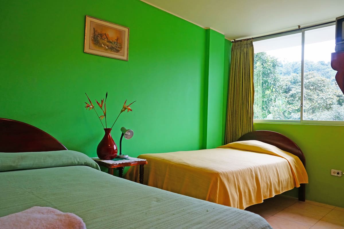 Basic Triple Room | In-room safe, blackout drapes, WiFi (free), bed sheets