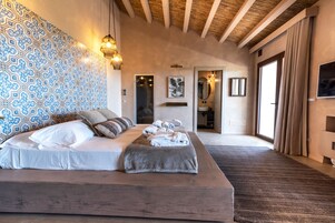 Suite Studio Lune de Miel | Décoration personnalisée, ameublement personnalisé, bureau