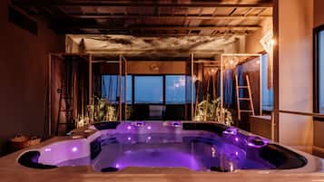 Espace de soins pour les couples, sauna, bain Ă remous, hammam, hammam