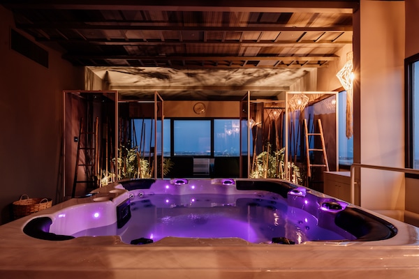 Çiftler için bakım odaları, sauna, jakuzi, buhar odası, hamam