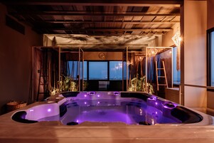 Espace de soins pour les couples, sauna, bain à remous, hammam, hammam
