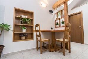 Cozy House | 거실 공간 | 평면 TV