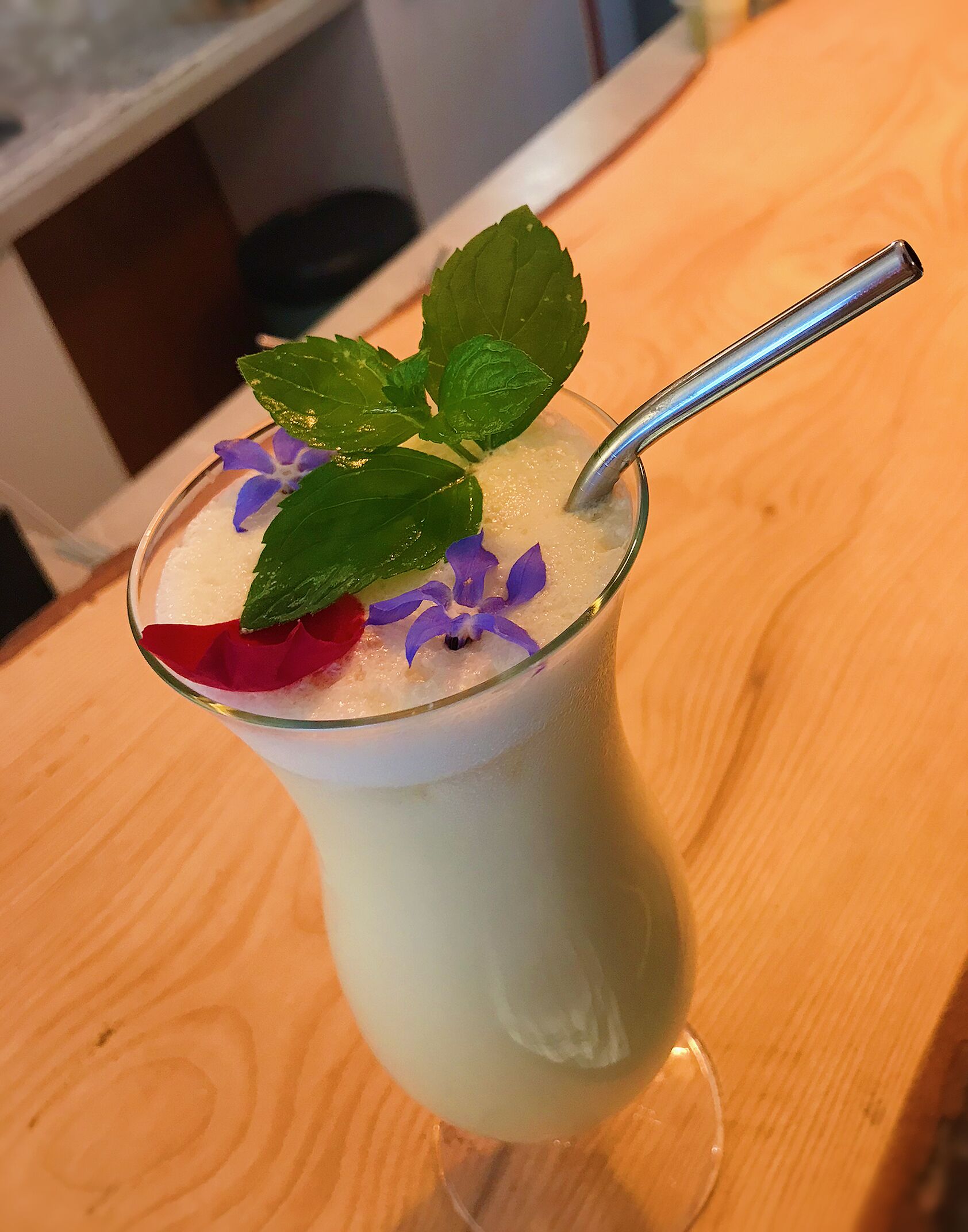 Bar (trong khuôn viên)