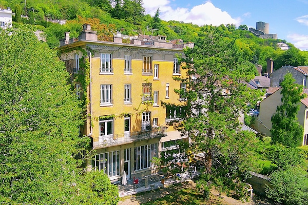 Fachada de la propiedad