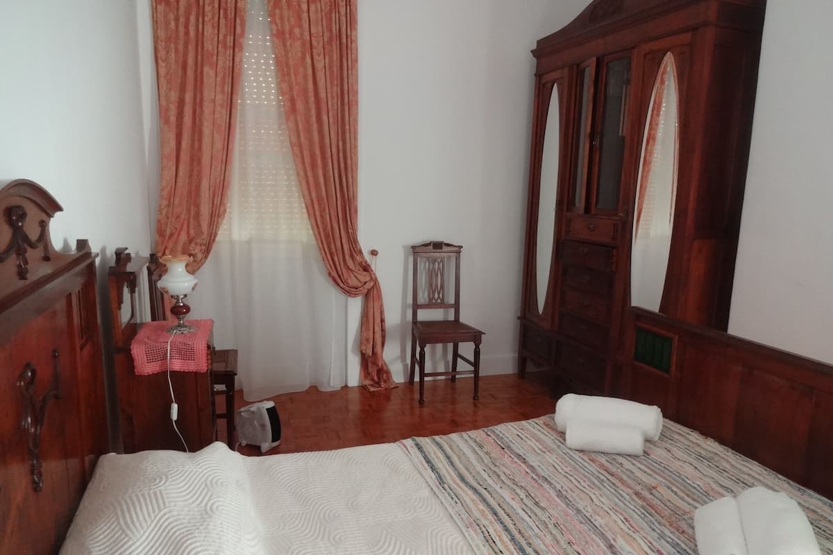 Blackout curtains, soundproofing, iron/ironing board, free rollaway beds