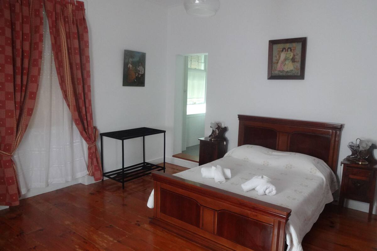 Blackout curtains, soundproofing, iron/ironing board, free rollaway beds