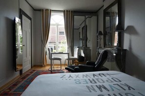 Doppelzimmer, 1 Queen-Bett, Nichtraucher | Individuell dekoriert, individuell eingerichtet, kostenloses WLAN