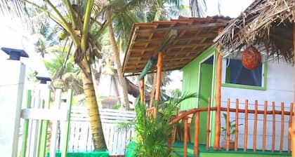 Luna Beach Home & Cabanas - Hostel