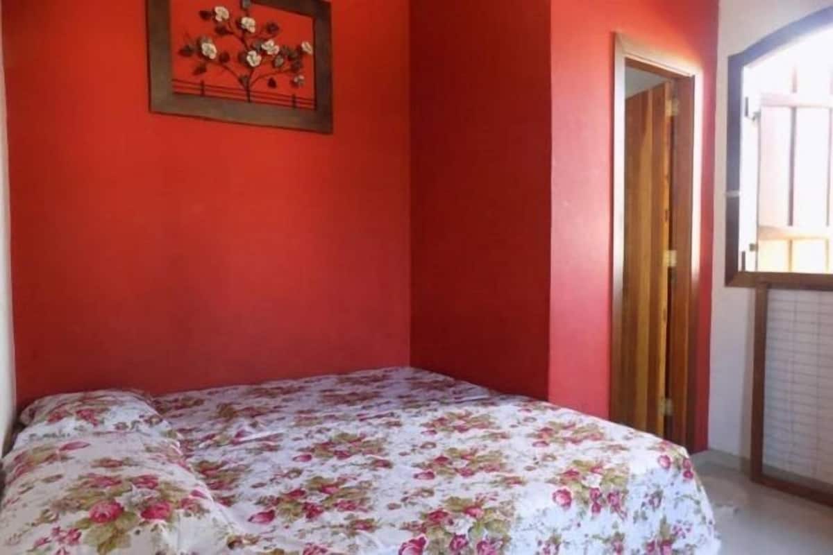 Traditional Suite | Minibar, blackout drapes, WiFi (free), bed sheets