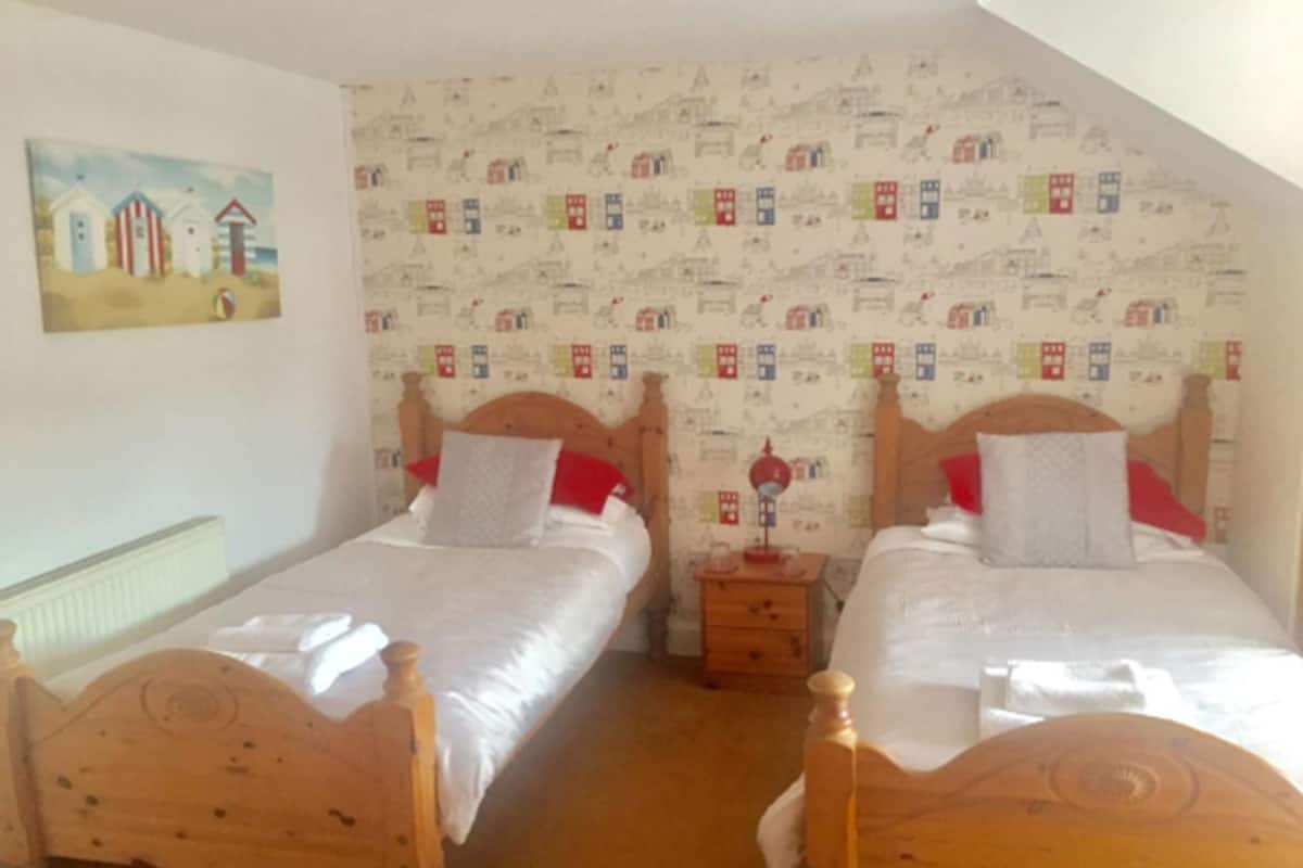 Family Room | Iron/ironing board (on request), cribs (free), WiFi (free), bed sheets