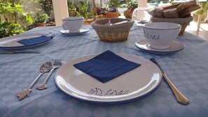 Free daily buffet breakfast - Bed & Breakfast Le Vele (Maruggio)