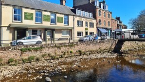 The Alyth Hotel with a signboard advertising accommodation, restaurant, lounge, and bar. - The Alyth Hotel (Blairgowrie)