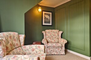 高级开间套房, 1 张大床, 河景 | 加厚床垫、特色装修、特色家居、遮光窗帘