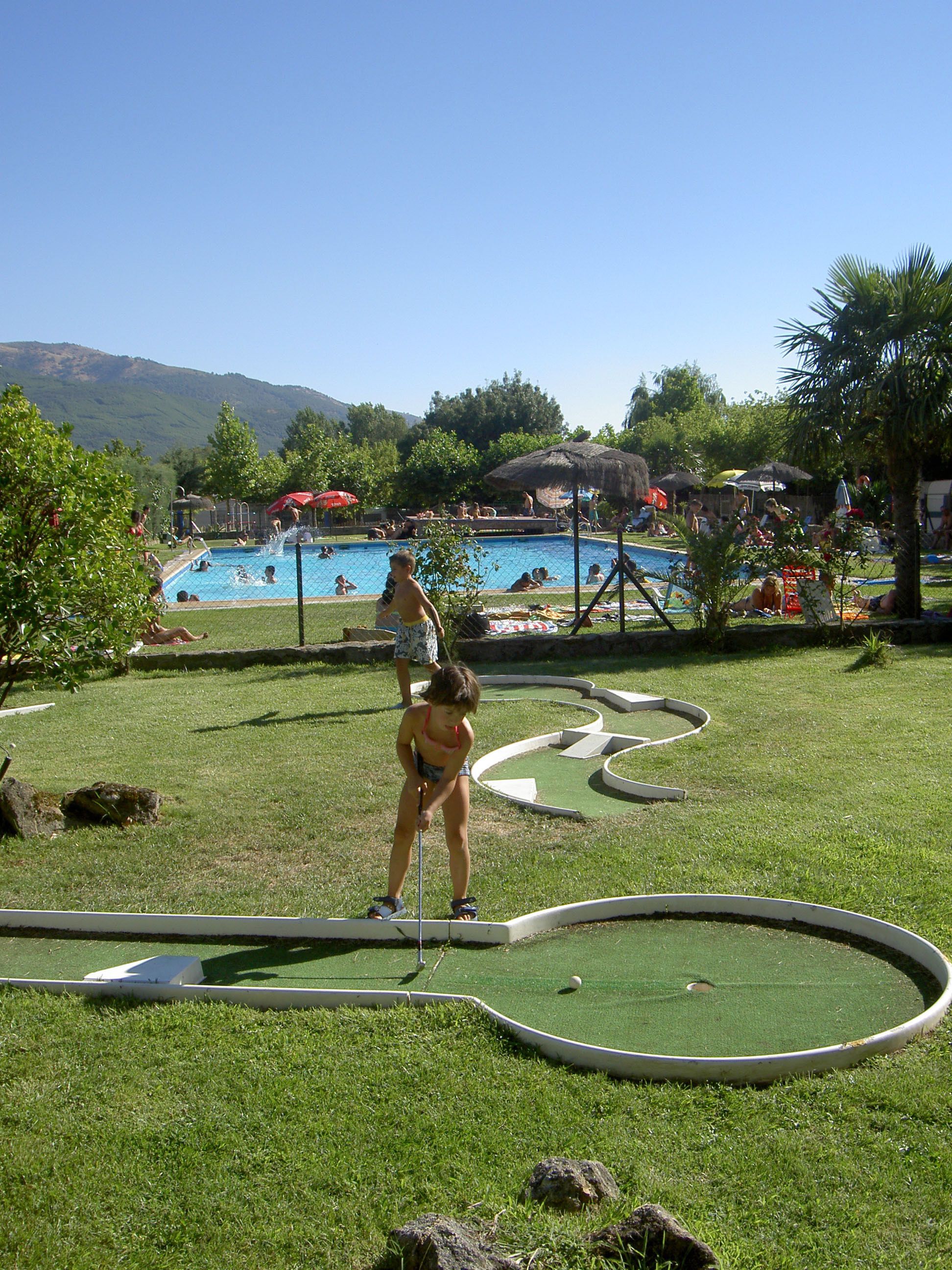 Mini-golf