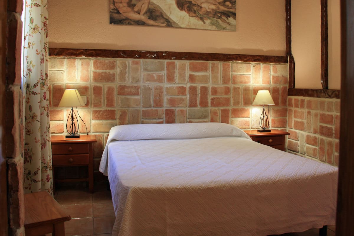 Rollaway beds, bed sheets