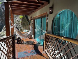 Deluxe-Chalet | Lanai (Veranda)