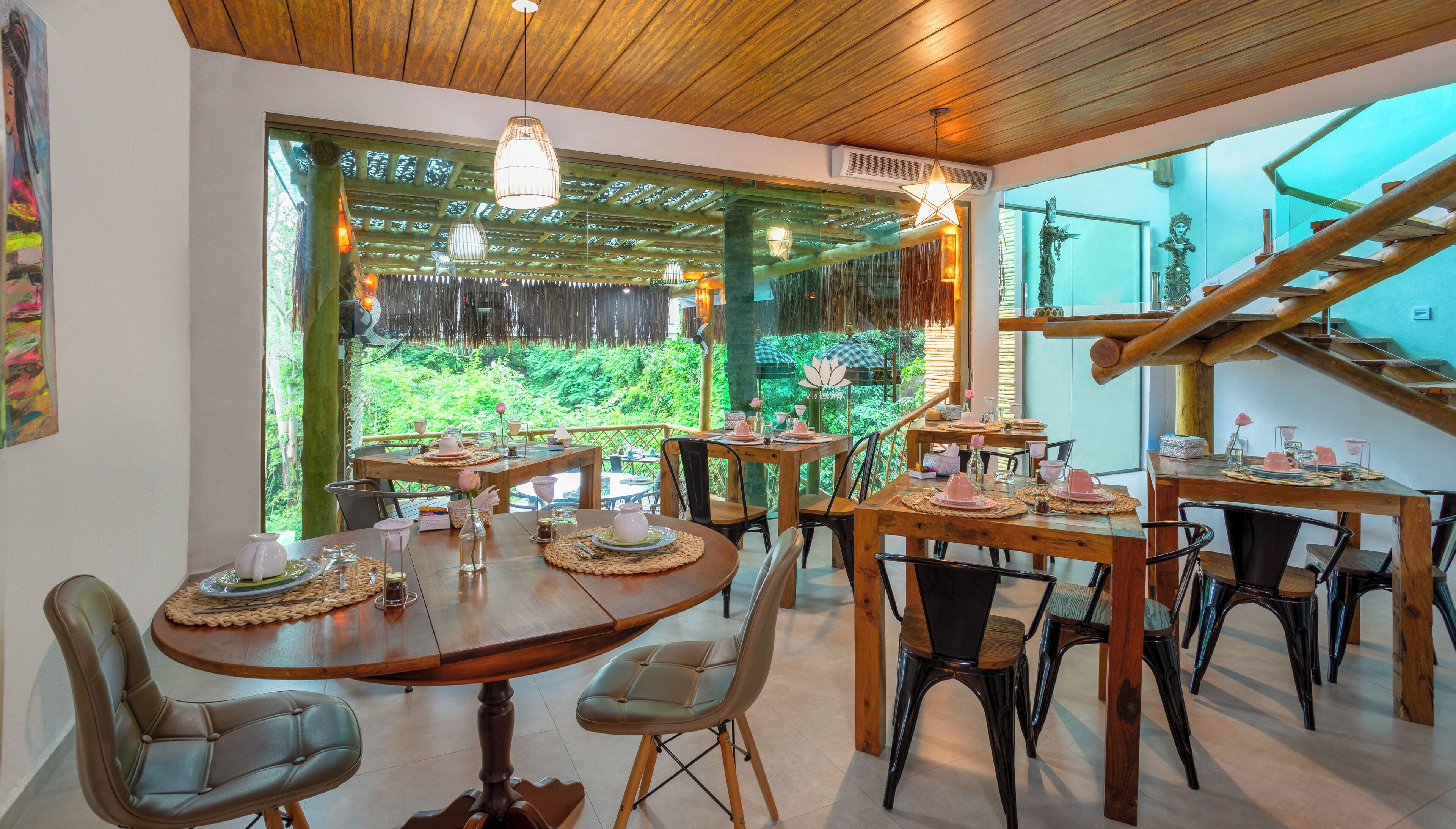 Breakfast area