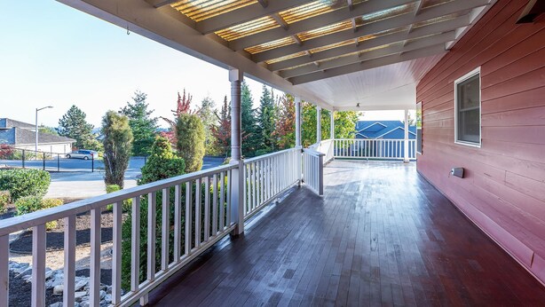 Family House, Multiple Bedrooms, Accessible, Non Smoking | Balcony - Happy Valley Bright Urban House (Happy Valley)