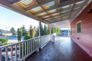 家庭独立别墅, 多间卧室, 无障碍, 无烟房 | 阳台