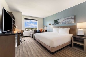 In-room safe, individually decorated, individually furnished, desk - Hyatt House Orlando International Drive (Orlando)