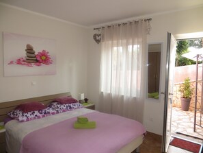 Studio tiện nghi đơn giản (1) | Truy cập Internet không dây miễn phí, bộ trải giường 
