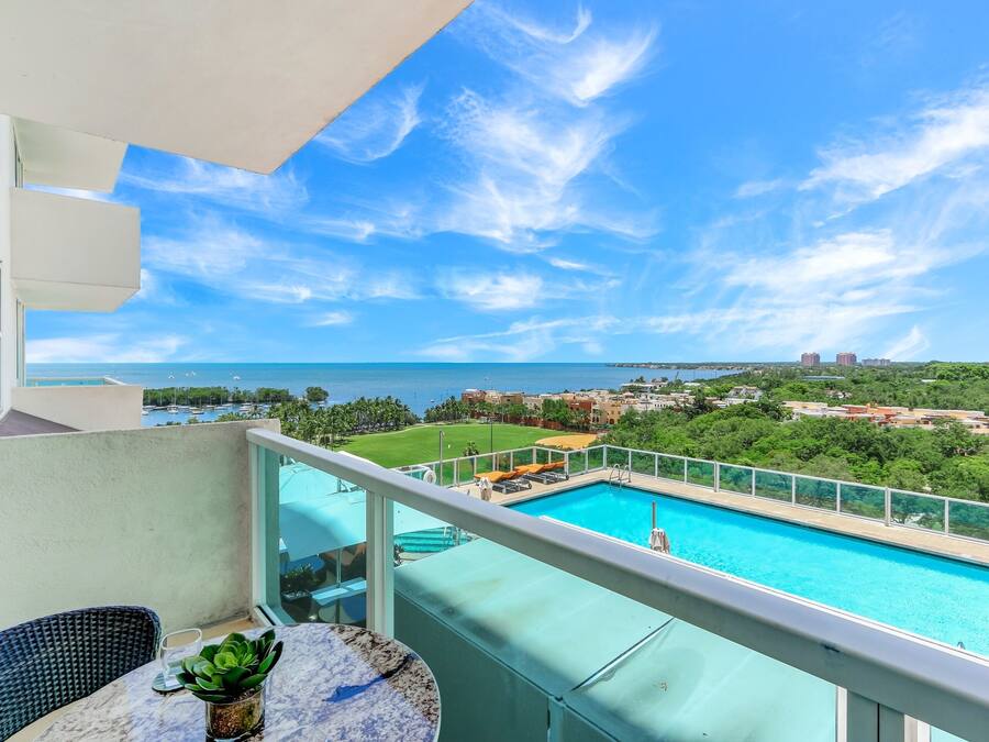 Utsikt mot strand/hav