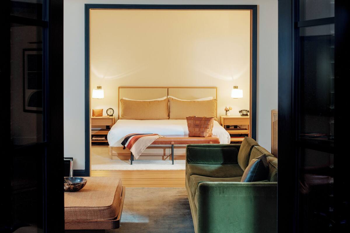 套房 (Runwell Penthouse) | 義大利 Frette 床單、高級寢具、迷你吧、客房內保險箱