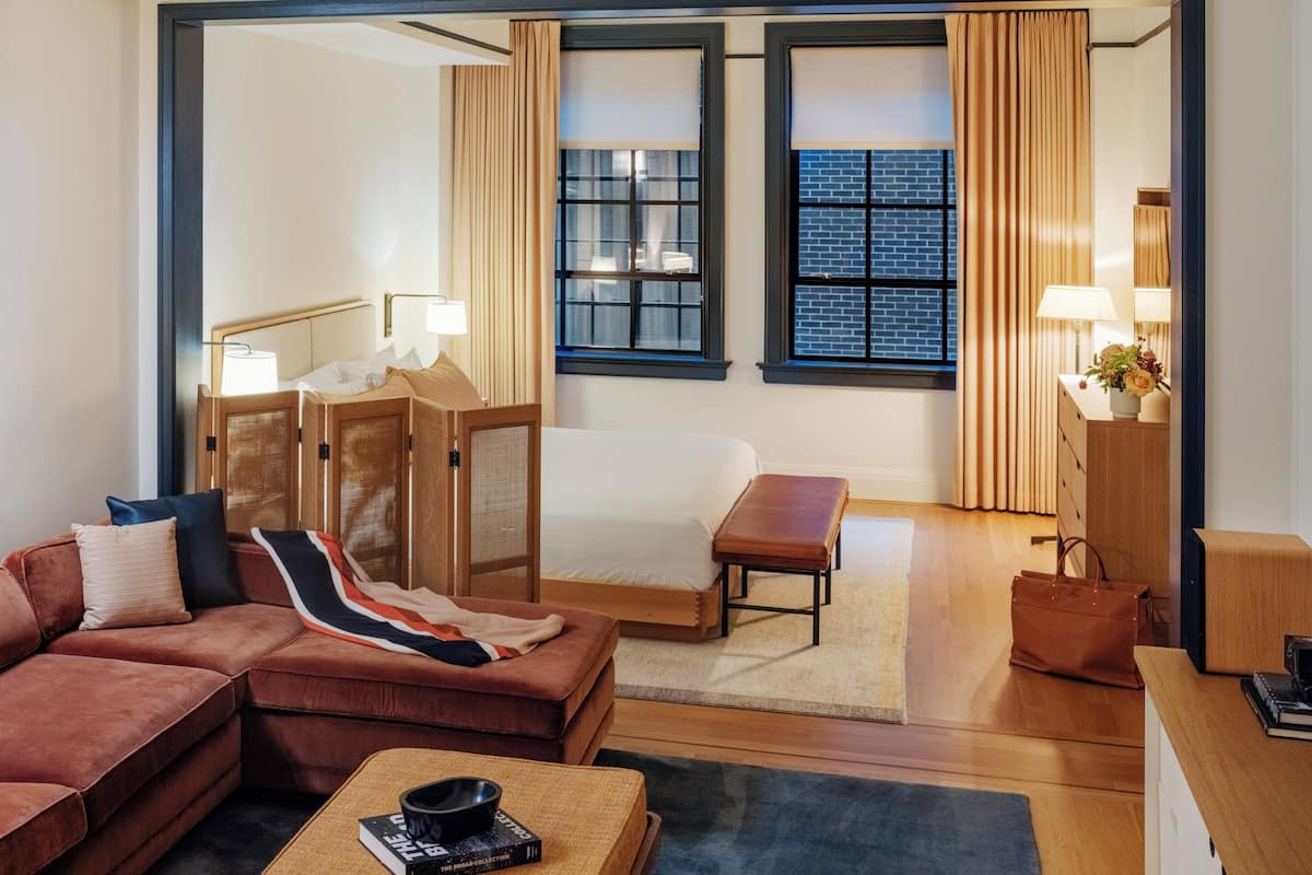 套房, 1 張特大雙人床 (Loft) | 義大利 Frette 床單、高級寢具、迷你吧、客房內保險箱