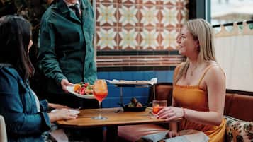 Free daily cooked-to-order breakfast