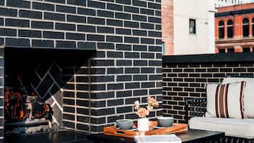 Suite (Argonite Penthouse) | Draps italiens de Frette, literie de qualité, minibar