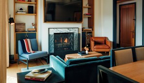 Suite (Argonite Penthouse) | Frette Italian sheets, premium bedding, minibar, in-room safe - Shinola Hotel (Detroit)