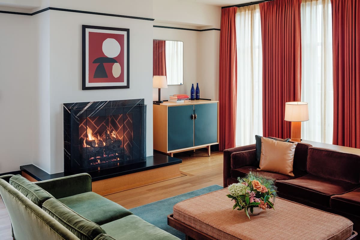 Suite (Hideout Penthouse)