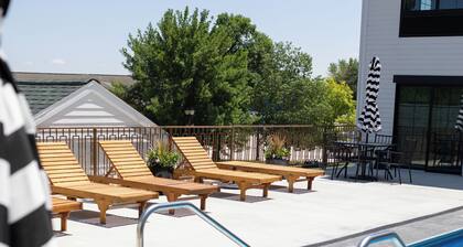 The Inn Hotel Lake Okoboji, an Ascend Collection Hotel