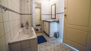 Quarto casal ou duplo standard, 2 camas de solteiro, para não fumantes | Banheiro