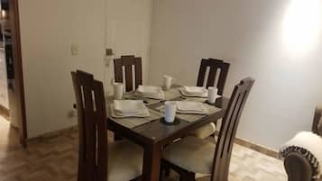 Appartement | Restauration dans la chambre