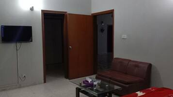 Standard Double Room, 1 Double Bed, Non Smoking | 8 bedrooms, free WiFi