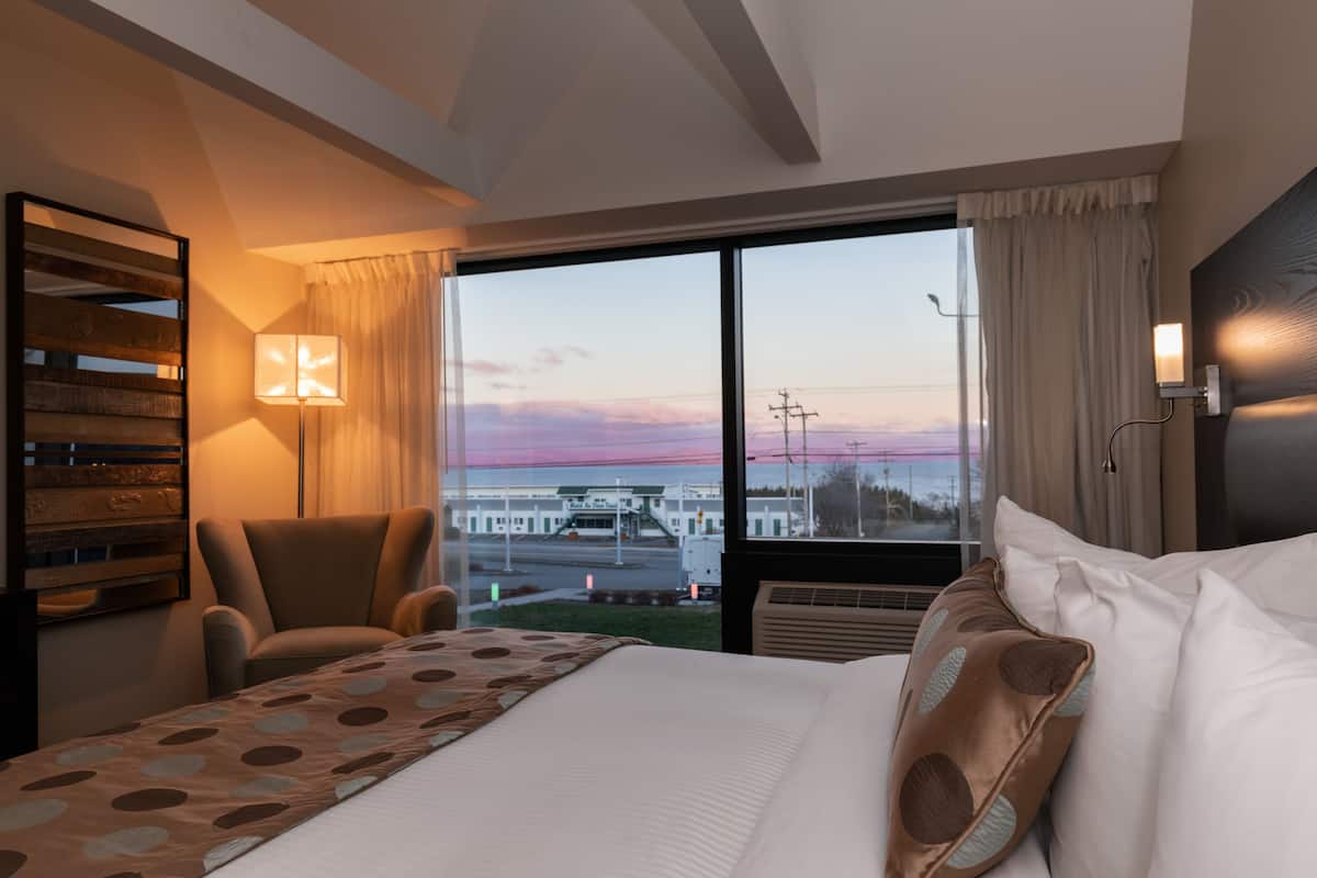 comfort suite, 1 king bed | premium bedding, individually furnished, desk, blackout curtains