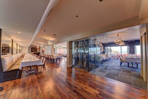 Café da manhã, almoço e jantar