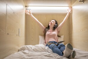 Een kluis op de kamer, verduisterende gordijnen, gratis wifi, beddengoed