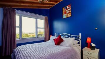 Panoramic House, 3 Bedrooms, Mountain View, Sea Facing