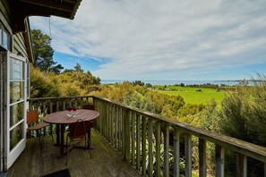 Maison panoramique, 3 chambres, vue sur la montagne, face Ă la mer | Balcon