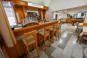 Bar (in der Unterkunft)