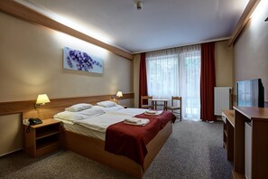 Superior Double Room | Minibar, in-room safe, blackout drapes, free WiFi - Aqua Hotel Termál (Mosonmagyarovar)