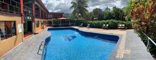 Alberca al aire libre 
